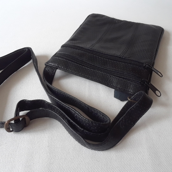 Moroccan Soft Leather Crossbody Bag. Black - Picture 5 of 13